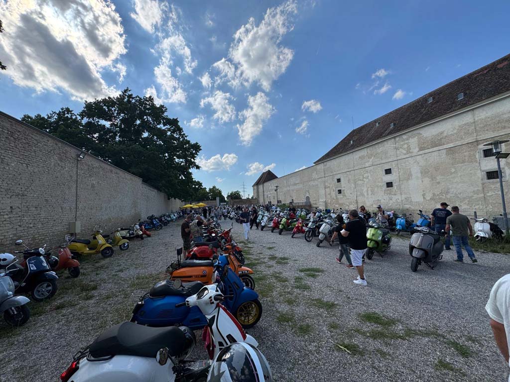 1. Wiener Vespa-image182